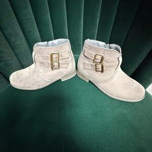 Chic Girl’s' Gray Ankle Boots with Double Buckle